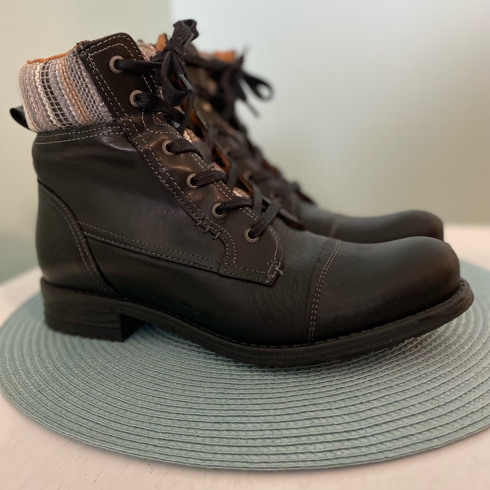 Taos Black Lace-Up/Zippered Ankle Boots with Knit Cuff